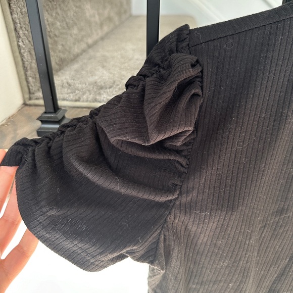 Top - Picture 2 of 3